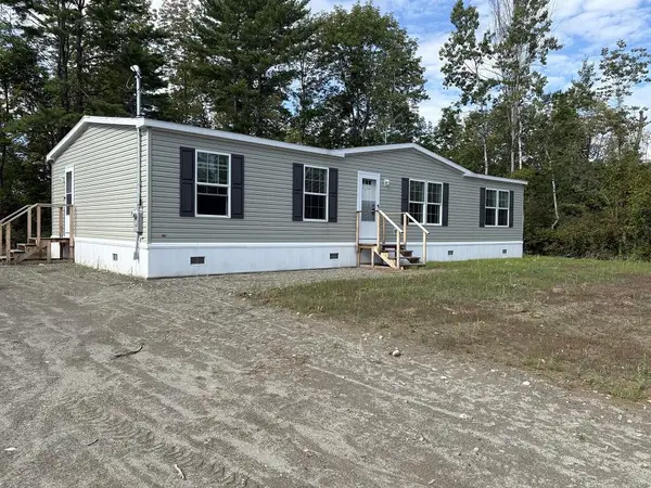 4 Stanley Avenue, Canaan, ME 04924
