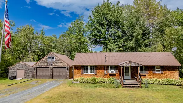 1174 Notch Road, Canaan, ME 04924