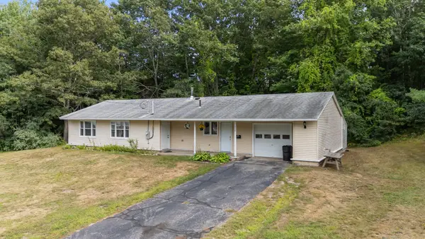 228 Congress Circle, Topsham, ME 04086