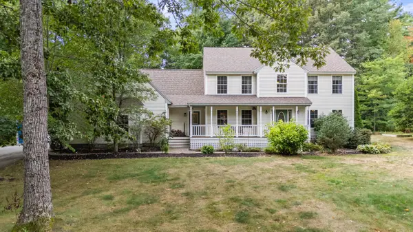 11 Forest View Drive, Falmouth, ME 04105