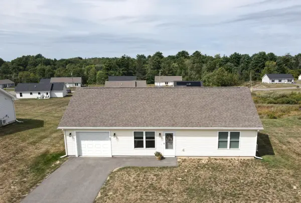 42 Stearns Farm Road, Hampden, ME 04444