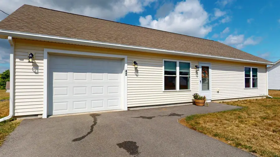 42 Stearns Farm Road, Hampden, ME 04444 - #2