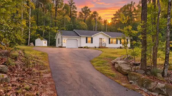 35 Grandview Drive, Limerick, ME 04048
