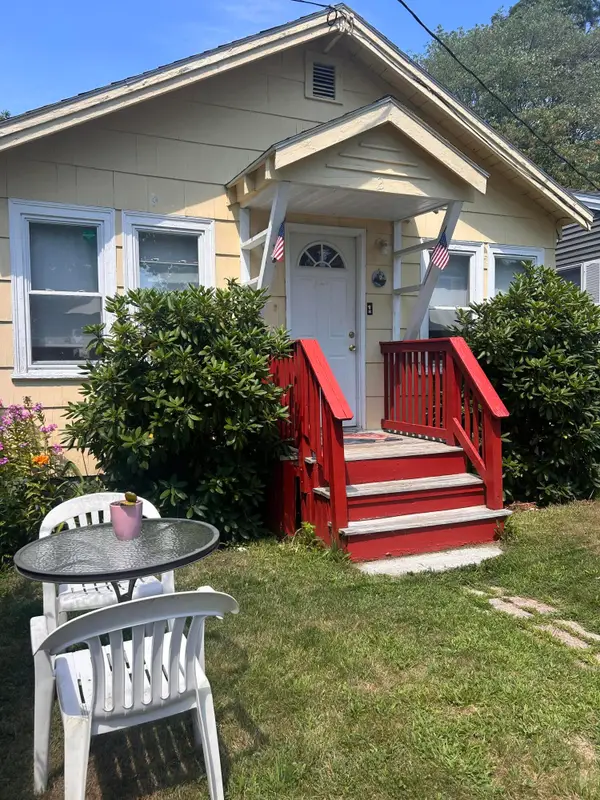 2 Fairhaven Avenue, Saco, ME 04072