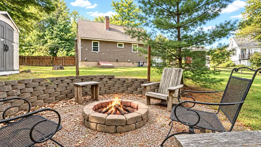 7 Elizabeth Avenue, Raymond, ME 04071 - #3
