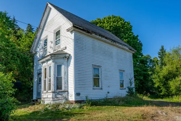 226 Old Harbor Road, Vinalhaven, ME 04863