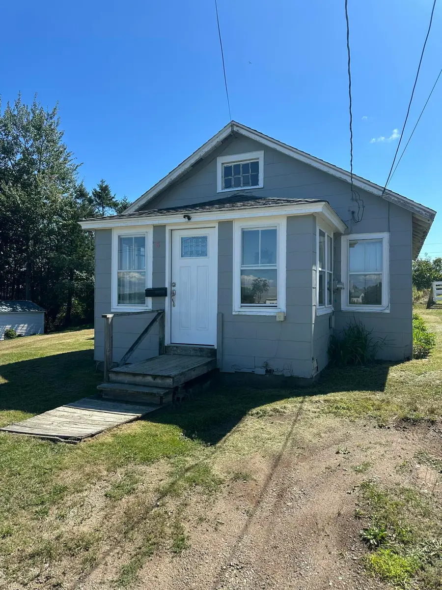 8 Michenor Street, Eastport, ME 04631 - #2