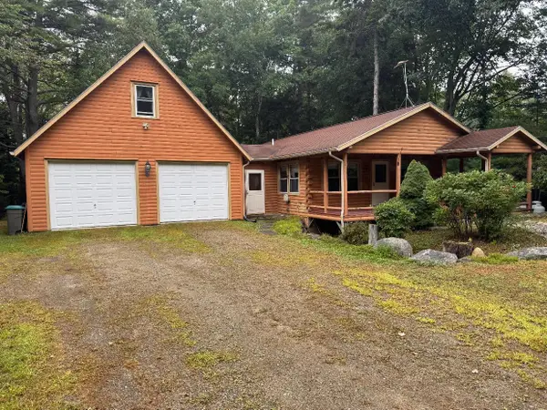 179 Crest Avenue, Boothbay Harbor, ME 04538