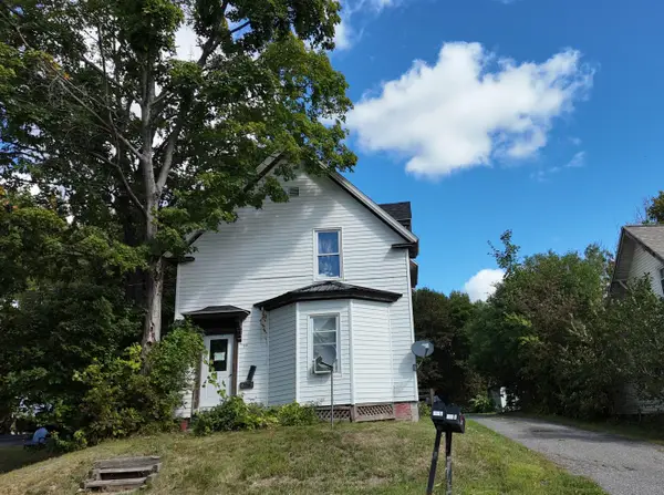 19 Oakland Street, Waterville, ME 04901