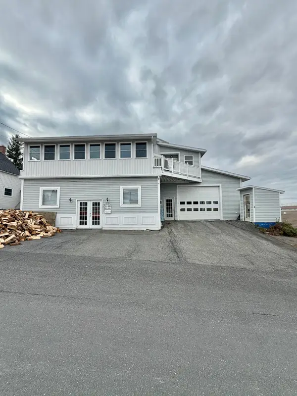 106 Mckinley, Van Buren, ME 04785