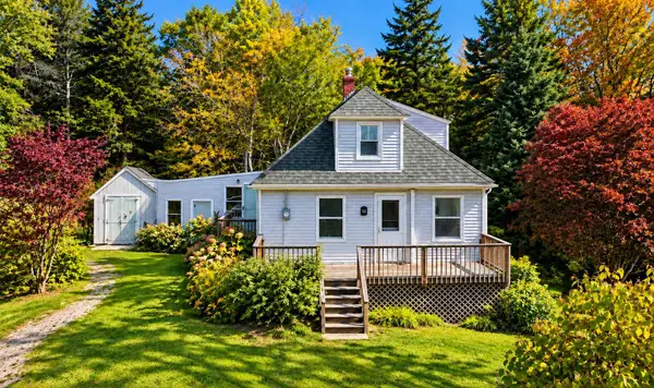 32 Emhardt Road, Portland, ME 04019