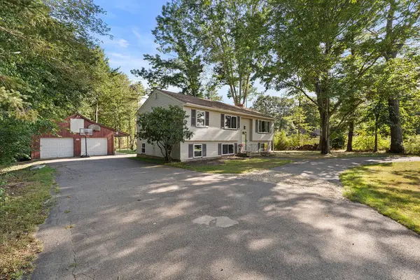 71 Bradstreet Lane, Eliot, ME 03903