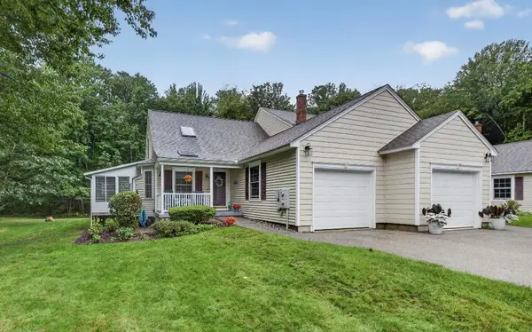 17 Cambridge Court #17, Kennebunk, ME 04043