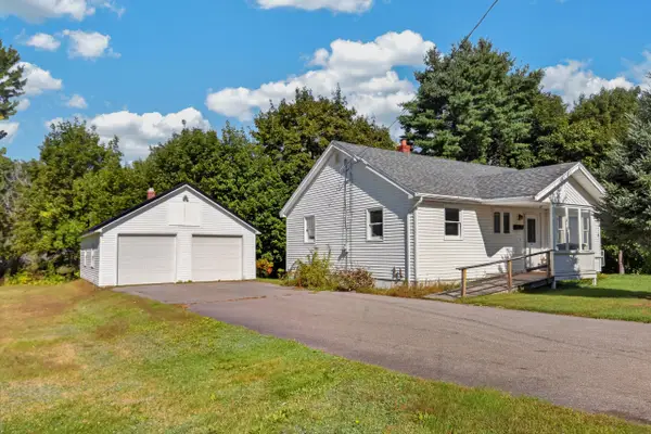 6 Brooks Street, Orono, ME 04473