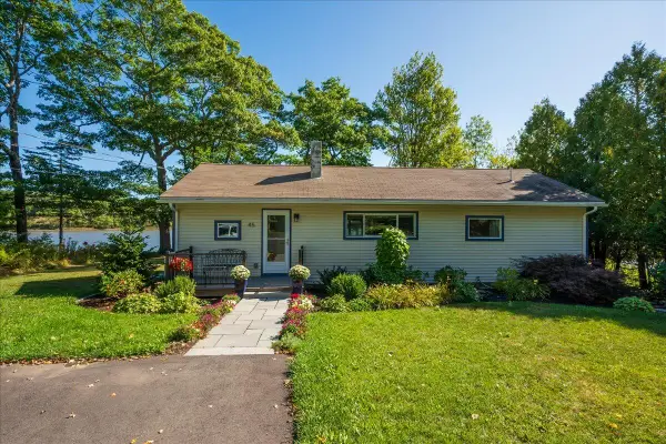 45 Mill Pond Lane, South Thomaston, ME 04858