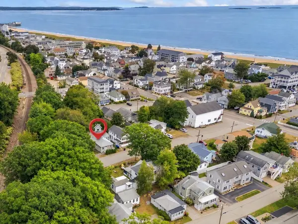 28 Seacliff Avenue, Old Orchard Beach, ME 04064