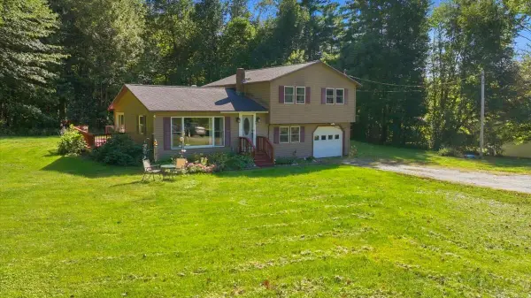 45 Canaan Road, Clinton, ME 04927