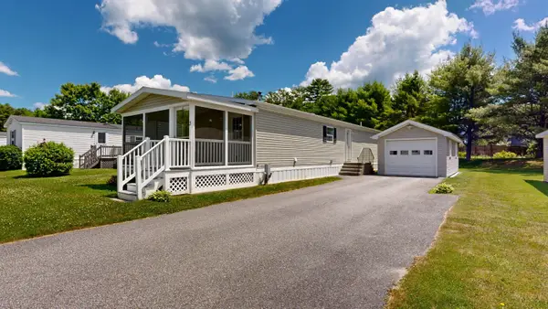 3 Fox Run Drive, Lewiston, ME 04240