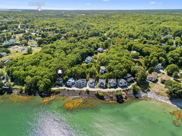 35 Cottage Avenue, Owls Head, ME 04854