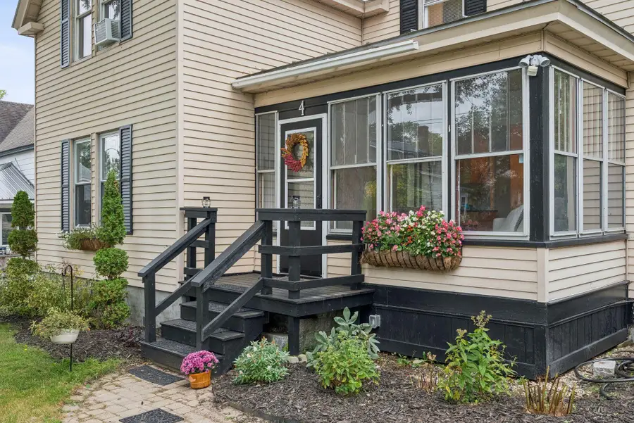 4 Hillcrest Street, Waterville, ME 04901 - #3