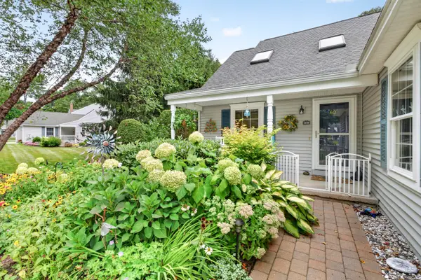 60 Stratford Place #60, Kennebunk, ME 04043