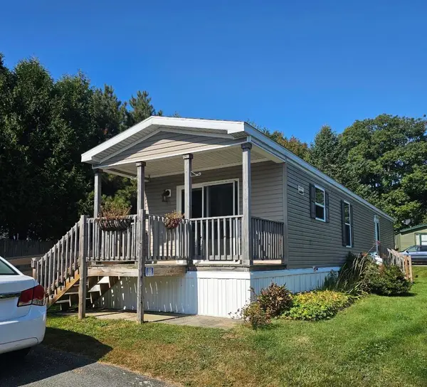 50 Robinhood Circle, Bucksport, ME 04416