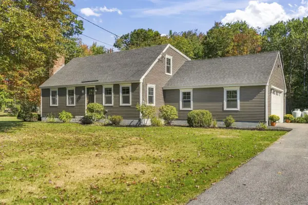 1284 New County Road, Dayton, ME 04005