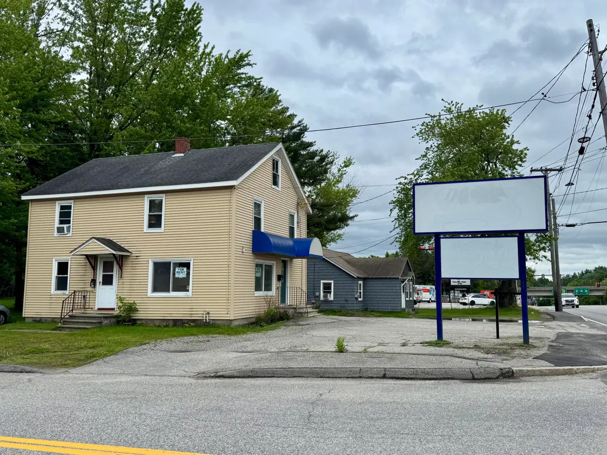 555 Center Street, Auburn, ME 04210 - #1