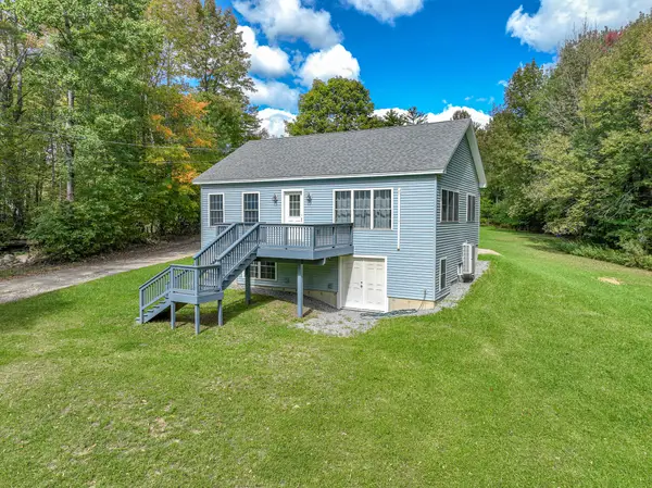 10 Paradis Road, Peru, ME 04290
