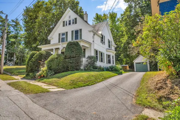 37 Hillcrest Street, Auburn, ME 04210