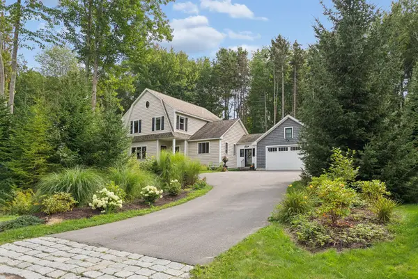 16 Forest Hill Lane, Kennebunk, ME 04043