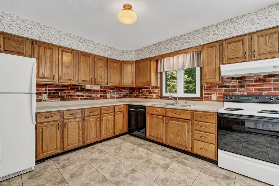 9 Locksley Lane, Brewer, ME 04412 - #3