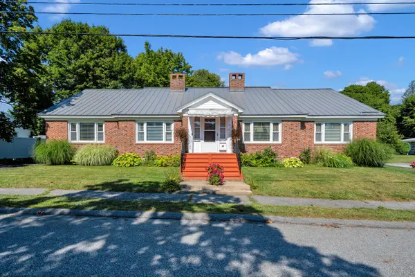 25 Dove Lane, Lewiston, ME 04240