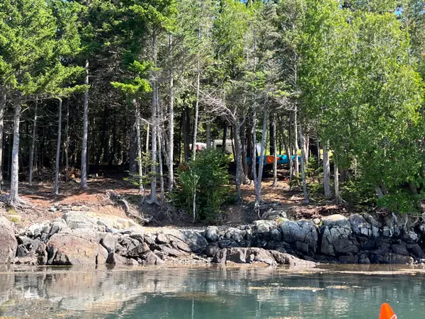 4 Ledge Lane, Lubec, ME 04652