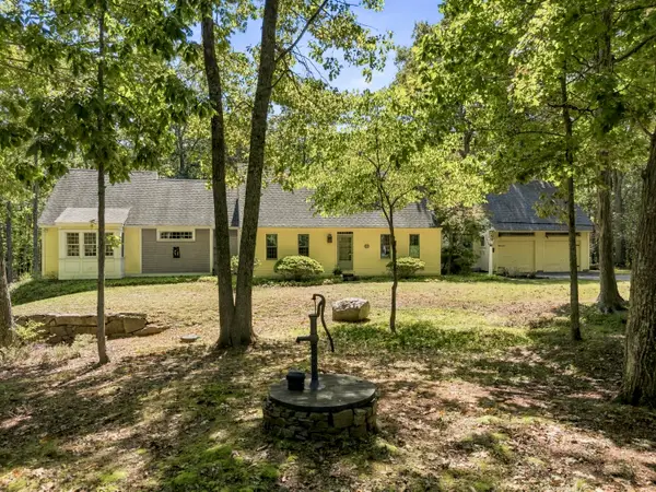 2 Highgate Close, York, ME 03909