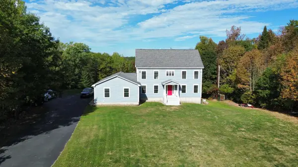 31 Elliot Lane, Bowdoinham, ME 04008