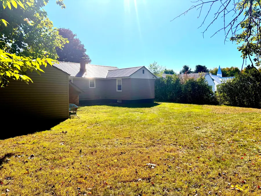 142 Westwood Avenue, Millinocket, ME 04462 - #3