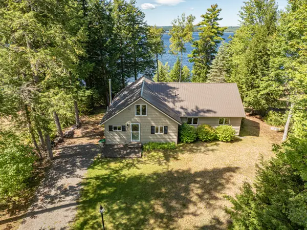 22 Halfway Point Lane, Hartland, ME 04943