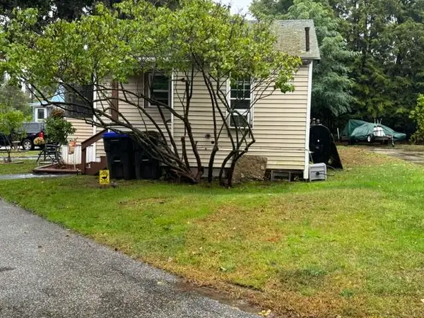 39 Foote Street, Old Orchard Beach, ME 04064