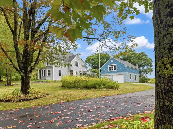 92 Old Lisbon Road, Topsham, ME 04086