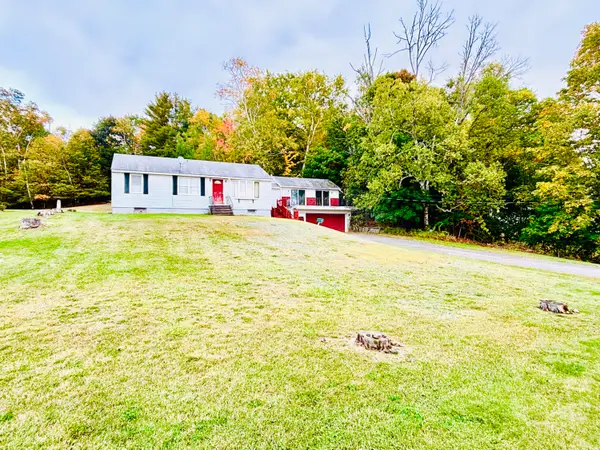 33 Abbot Hill Road, Dexter, ME 04930