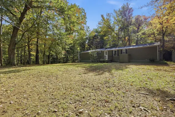 100 Lower Middle Road, Lebanon, ME 04027