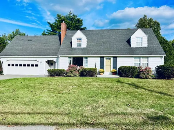 77 Greenwood Avenue, Winthrop, ME 04364
