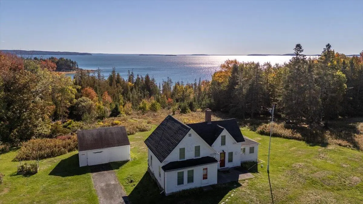 689 Main Road, Islesboro, ME 04848 - #1