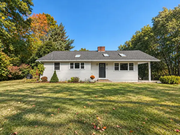 22 Pinewood Drive, Cumberland, ME 04021