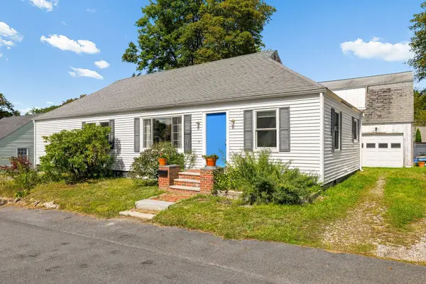 7 Halstead Street, Kittery, ME 03904