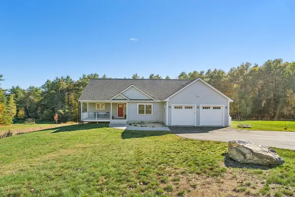 21 Halcyon Drive, Topsham, ME 04086