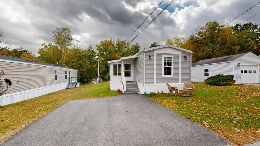 20 Hawthorn Drive, Norway, ME 04268 - #3
