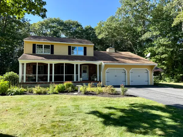 7 Mere Lane, Kennebunk, ME 04043