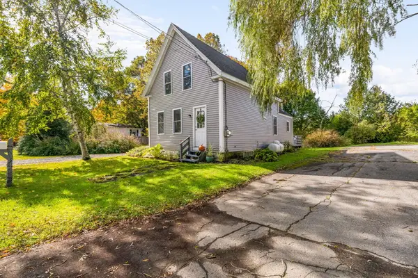 24 Georges Street, Thomaston, ME 04861